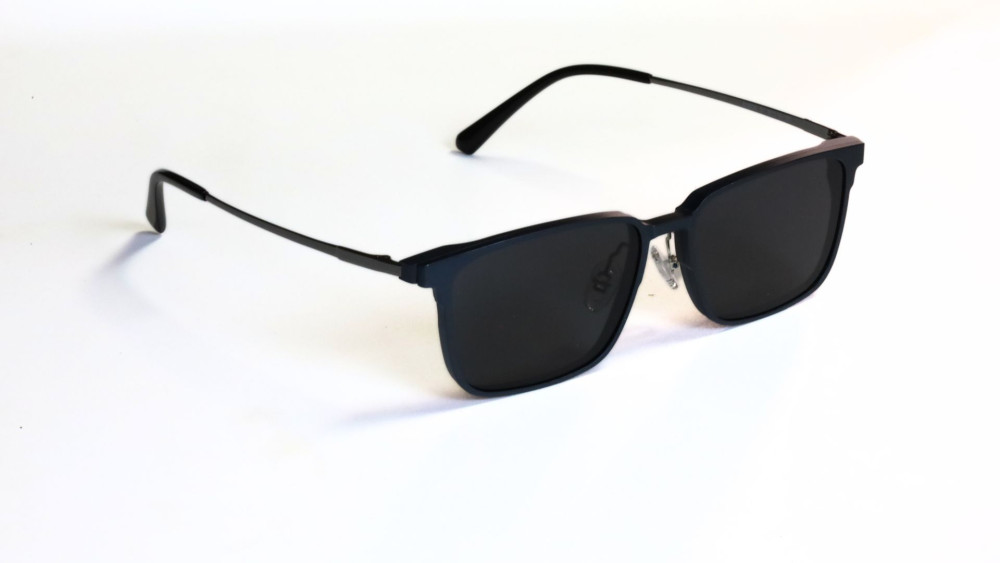 occhiali da vista blu metallizzati con clip da sole removibili lenti grigio scuro