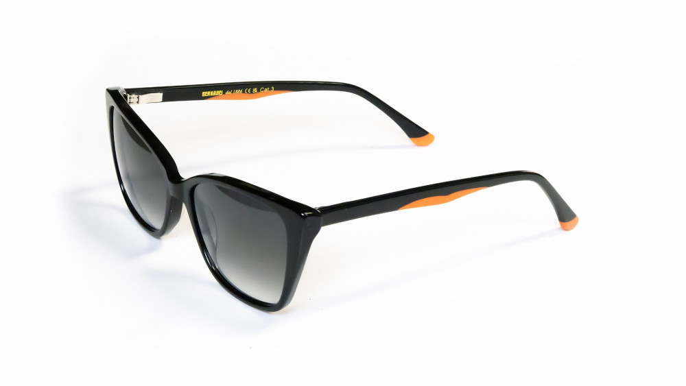 occhiali da sole donna neri con inserti arancioni sportivi ma eleganti dettaglio aste