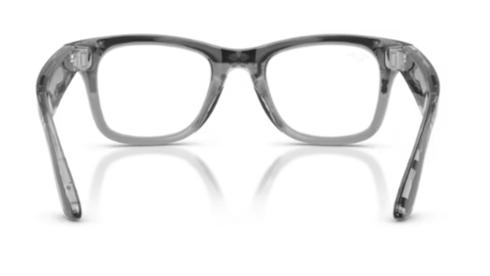 occhiali meta montatura grigio trasparente lenti fotocromatiche da trasparenti a zaffiro roma ottica bernabei interni